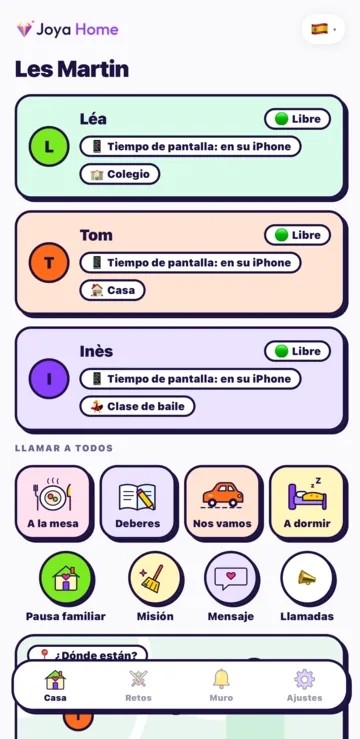 La pantalla Casa de Joya Home: cada hijo y, debajo, los botones A la mesa, Deberes, Nos vamos, A la cama, Pausa familiar, Misión y Mensaje.