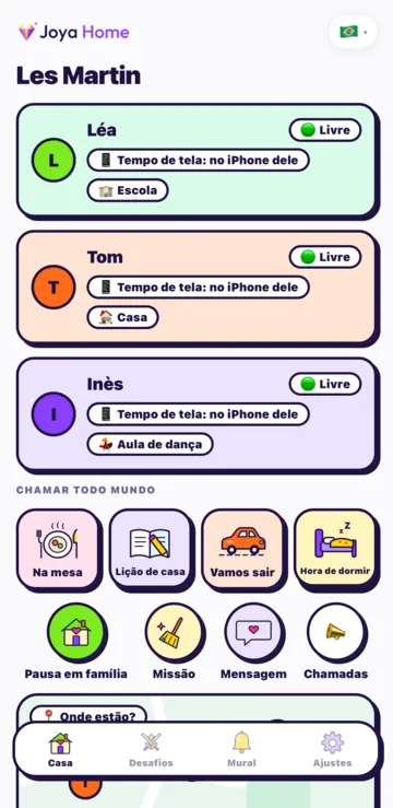A tela Casa do Joya Home: cada criança e depois os botões Na mesa, Lição de casa, Vamos sair, Hora de dormir, Pausa em família, Missão e Mensagem.
